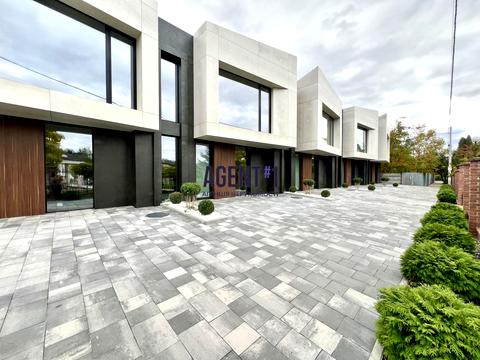 будинок за адресою Освіти вул.