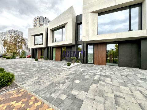 будинок за адресою Освіти вул.