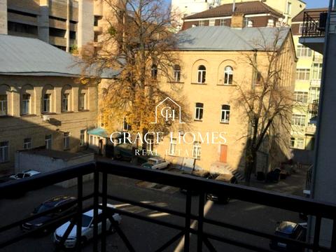 комерційна за адресою Ярославів Вал вул., 38