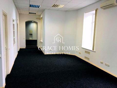 комерційна за адресою Ярославів Вал вул., 38