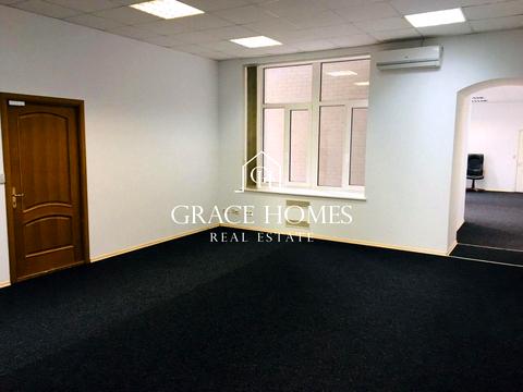 комерційна за адресою Ярославів Вал вул., 38