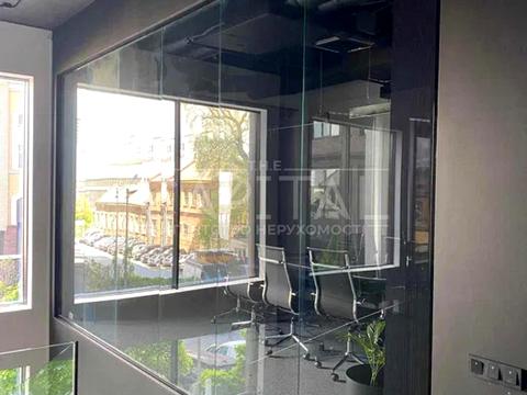 коммерческая по адресу Антоновича ул. (Горького), 74-78