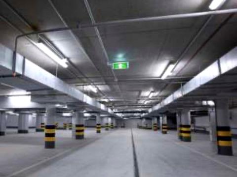 паркомісце за адресою Андрія Верхогляда вул. (Михайла Драгомирова), 9