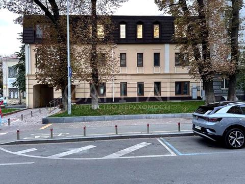 коммерческая по адресу Ивана Франко ул., 26