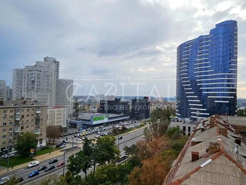 комерційна за адресою Миколи Міхновського бульв. (Дружби народів), 19-А