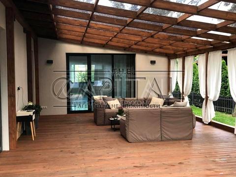 будинок за адресою Жовтнева