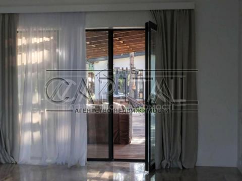 будинок за адресою Жовтнева