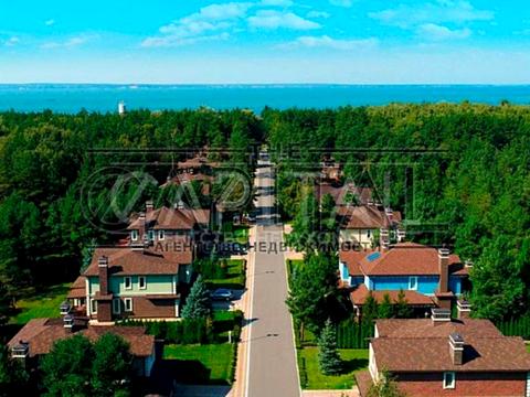 будинок за адресою Жовтнева