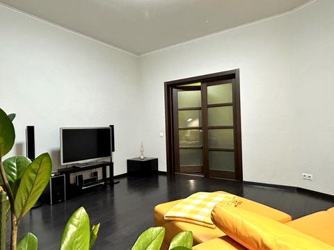 квартира за адресою В'ячеслава Чорновола вул., 25