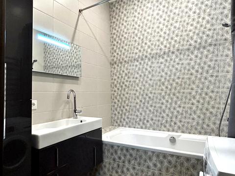 квартира за адресою В'ячеслава Чорновола вул., 25