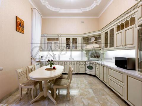 будинок за адресою Виноградна вул.