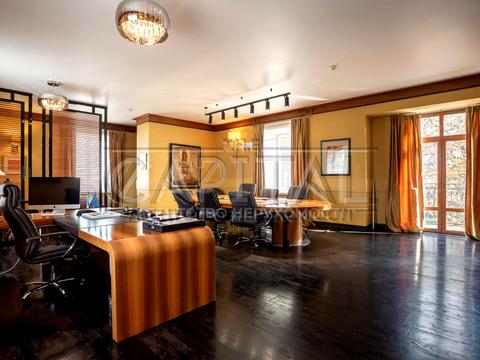 комерційна за адресою Київ, Жилянська вул., 97