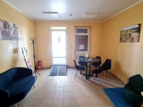 комерційна за адресою Героїв УПА вул., 22