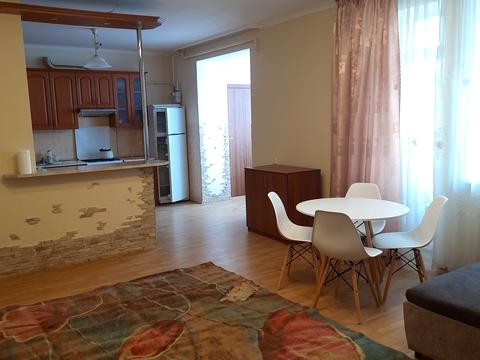 квартира за адресою Генерала Миколи Юнаківа вул., 9