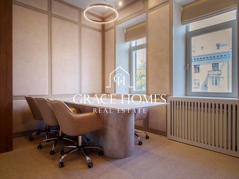 комерційна за адресою Еспланадна вул., 32-В