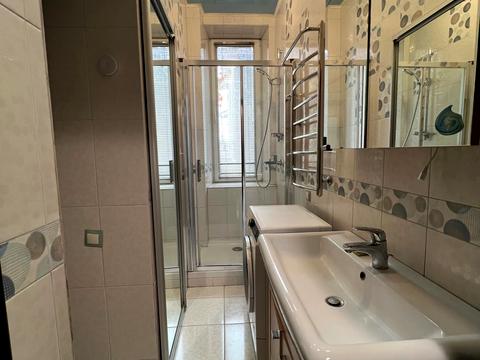 квартира за адресою Романа Шухевича вул. (Бабушкіна), 42