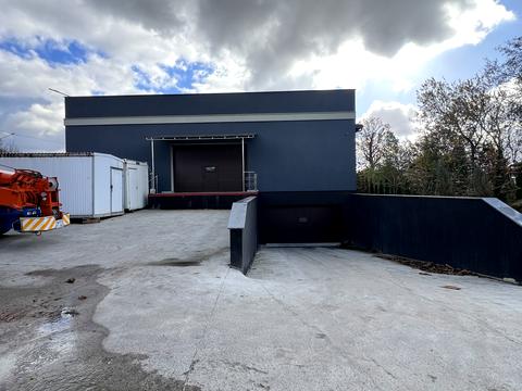 коммерческая по адресу Дорожна, 75