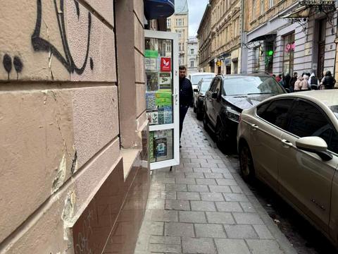 комерційна за адресою Гетьмана Петра Дорошенка вул. (), 13