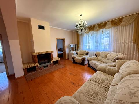 будинок за адресою Головна, 111