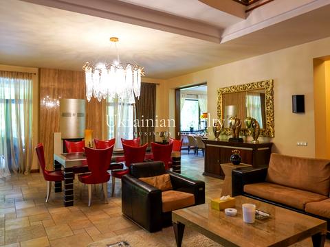 будинок за адресою Анатолія Солов'яненка вул.