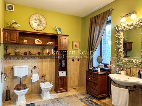 будинок за адресою Анатолія Солов'яненка вул.