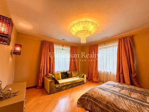 будинок за адресою Анатолія Солов'яненка вул.