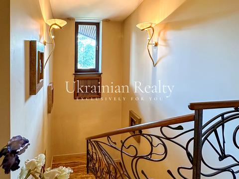 будинок за адресою Анатолія Солов'яненка вул.