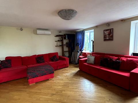 будинок за адресою Тиха, 16