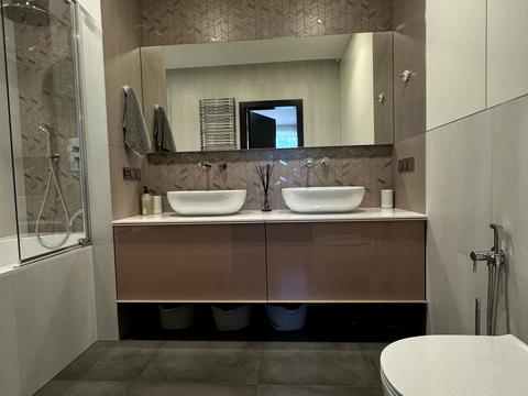 дом по адресу Українська