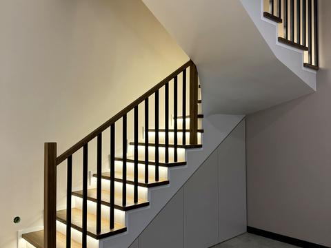 дом по адресу Українська