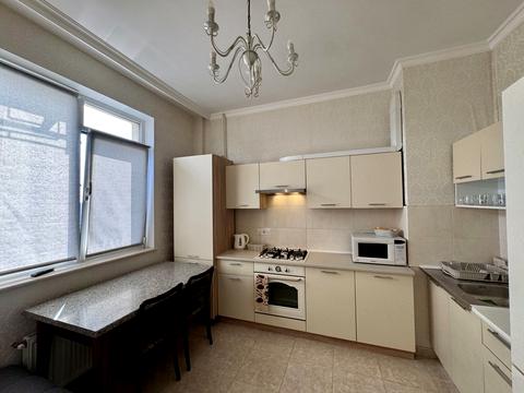 квартира за адресою Олексія Вадатурського вул. (Маршала Малиновського), 18б