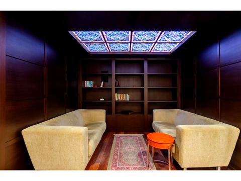 комерційна за адресою Золотоворітська вул., 2-А