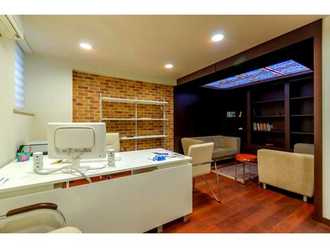 комерційна за адресою Золотоворітська вул., 2-А