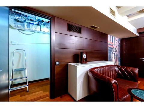 комерційна за адресою Золотоворітська вул., 2-А