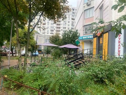 комерційна за адресою Милославська вул., 41/15