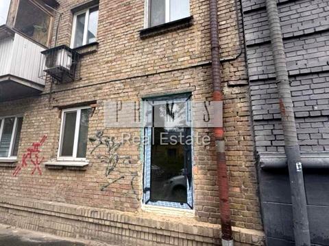 комерційна за адресою Василя Яна вул., 5