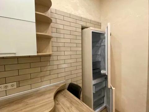 квартира за адресою Академіка Чекмарьова вул., 7