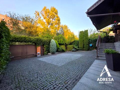 будинок за адресою Михайла Драгоманова вул. (Димитрова)