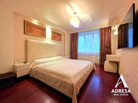 будинок за адресою Михайла Драгоманова вул. (Димитрова)