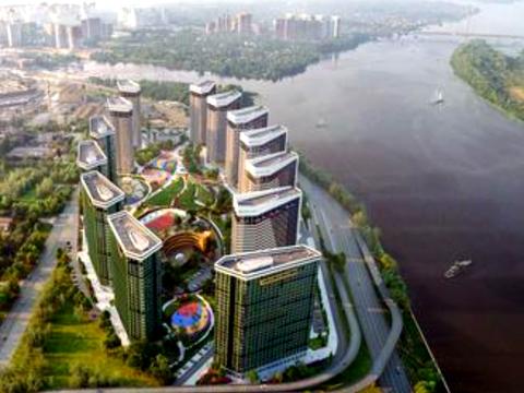 комерційна за адресою Дніпровська набережна вул., 15-К