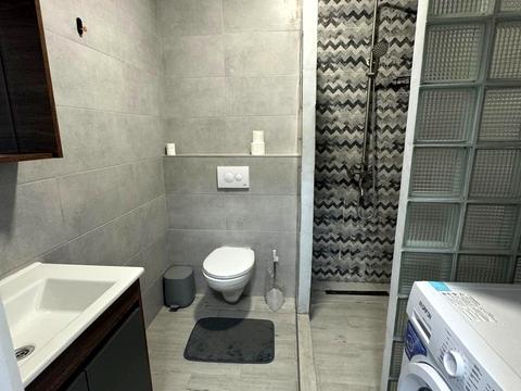 квартира по адресу Бакинская ул., 1