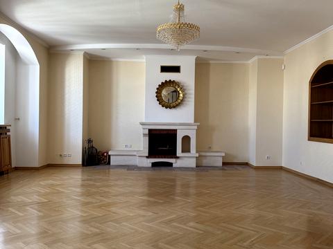 квартира за адресою Євгена Чикаленка вул. (Пушкінська), 20