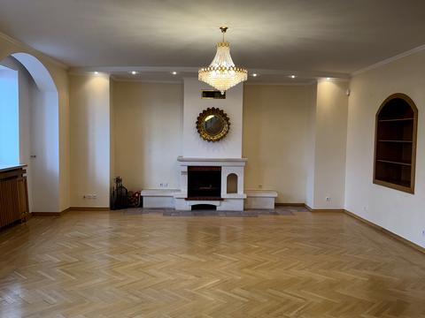 квартира за адресою Євгена Чикаленка вул. (Пушкінська), 20