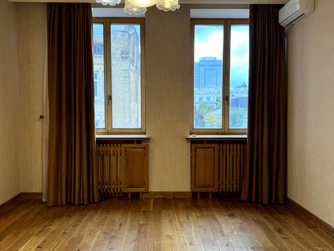 квартира за адресою Євгена Чикаленка вул. (Пушкінська), 20