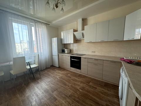 квартира за адресою В'ячеслава Чорновола вул., 27