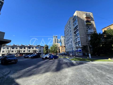 комерційна за адресою Звіринецька вул., 70-А