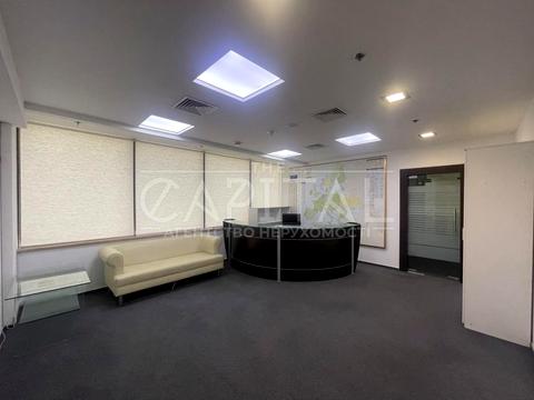 комерційна за адресою Київ, Богдана Хмельницького вул., 52