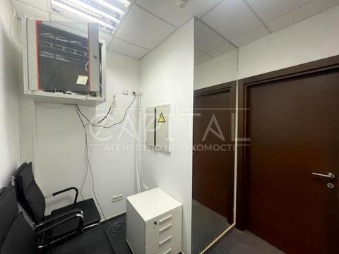 комерційна за адресою Київ, Богдана Хмельницького вул., 52