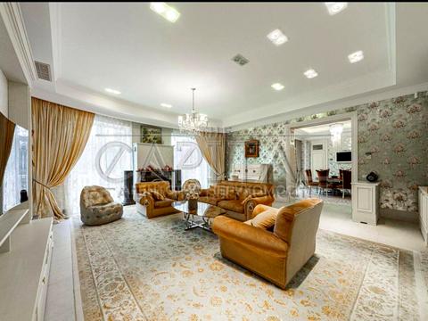 дом по адресу Свято-Покровская ул. (Ленина)