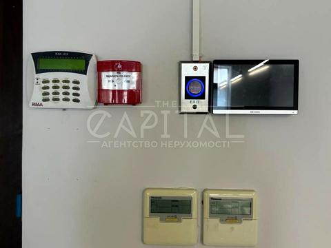 комерційна за адресою Лесі Українки бульв., 7